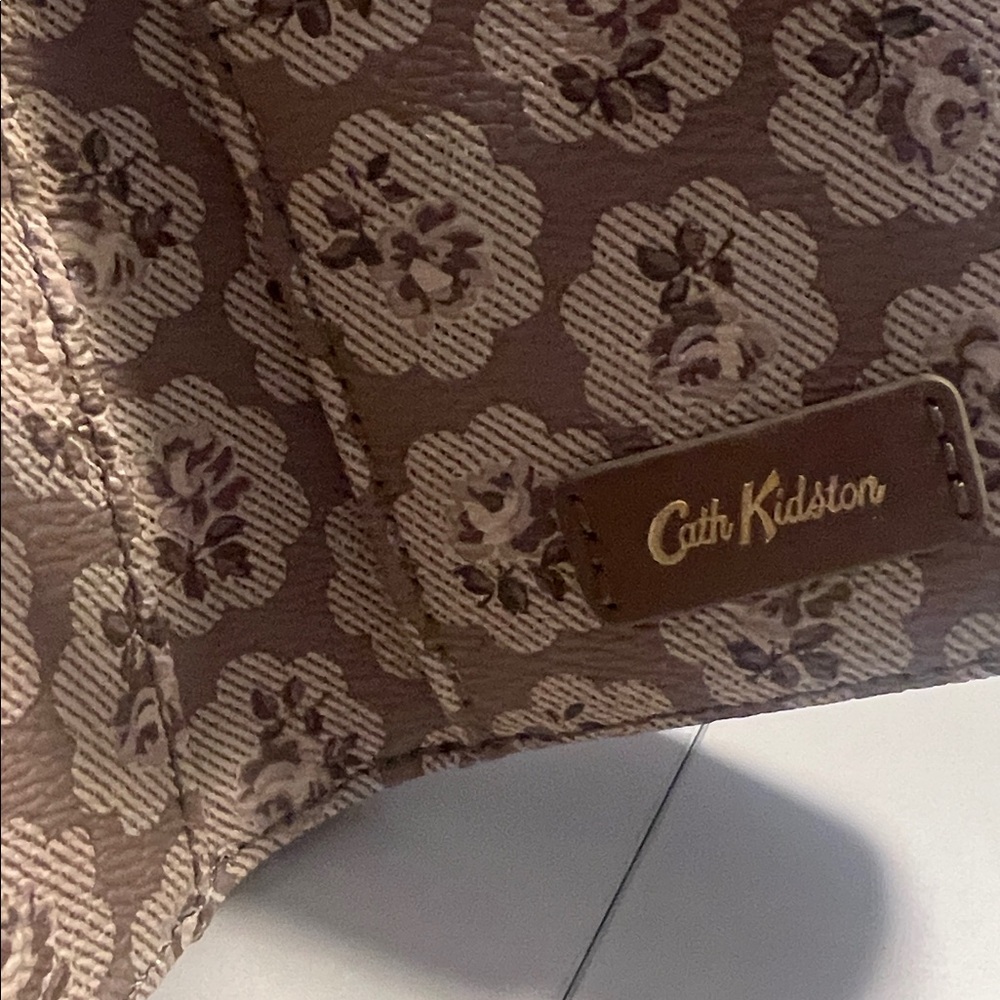 Cath Kidston Women's Floral Pattern Fold-Over Wallet - Blush - Picture 4 of 4